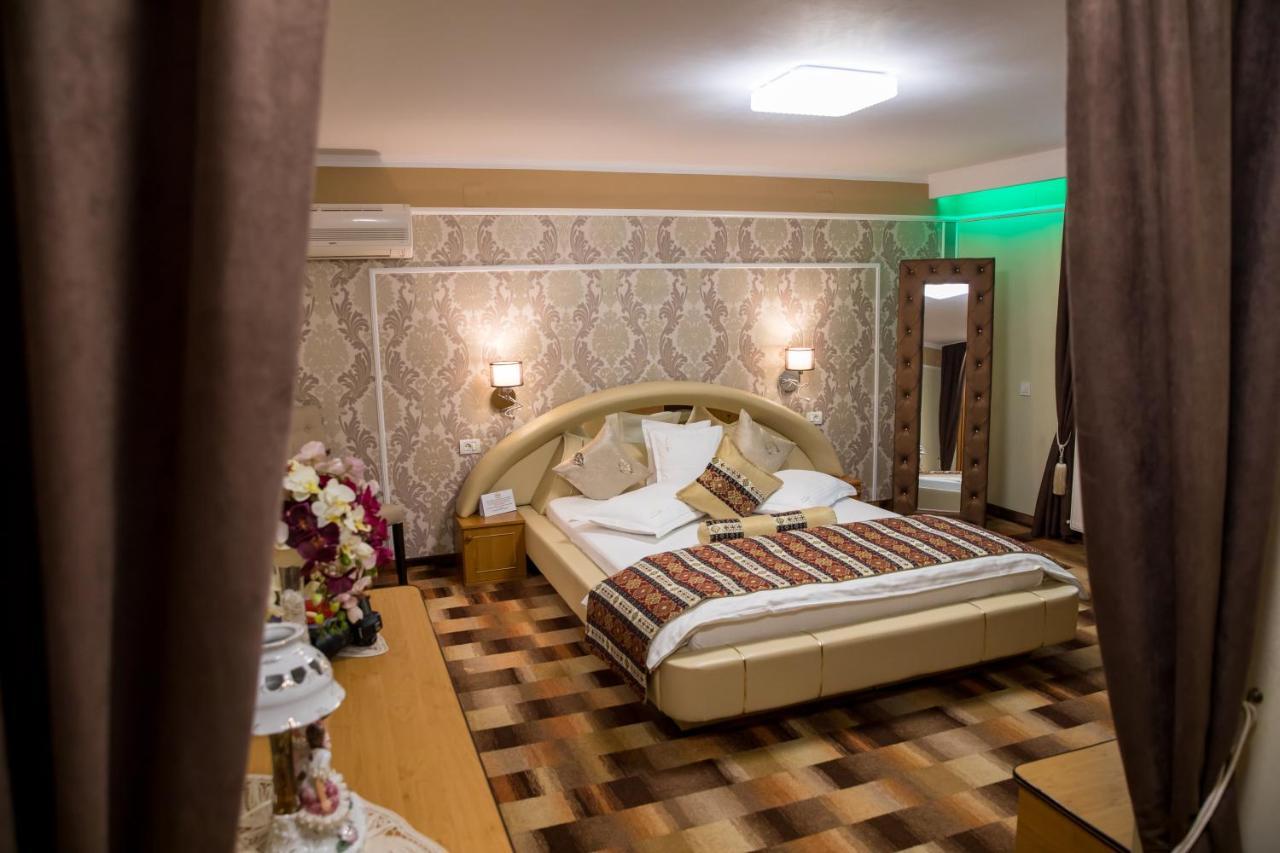 Pensiunea Sofia Timisoara Esterno foto